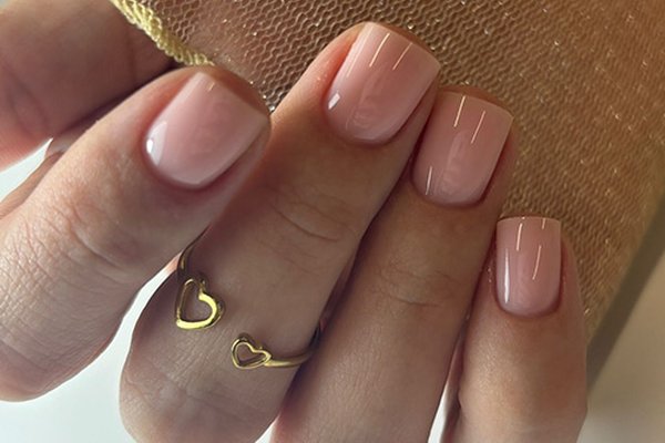 Cursusafbeelding: Blush - Natural Nail Treatment
