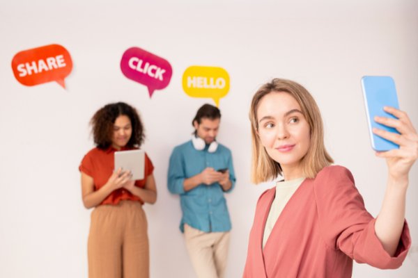 Marketing & Social Media